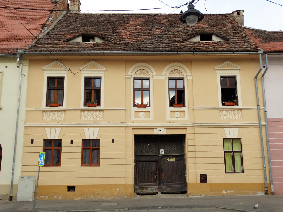 Classic Home Sibiu Exterior photo